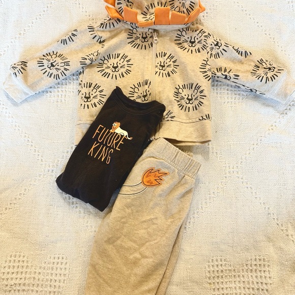 ⭐️2/$20 Cute lion 🦁 set (Bundles | size 3-6m EUC) - Picture 2 of 2